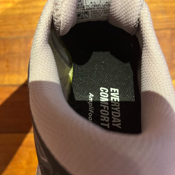 Asics Everyday Comfort Amplifoam Shoes - Picture 6 of 7